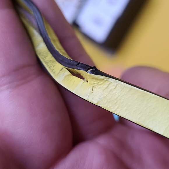 GREAT CONDITION LOUIS VUITTON LV PISTACHE YELLOW GREEN LIME LEATHER CLOCHETTE KE - Picture 8 of 10